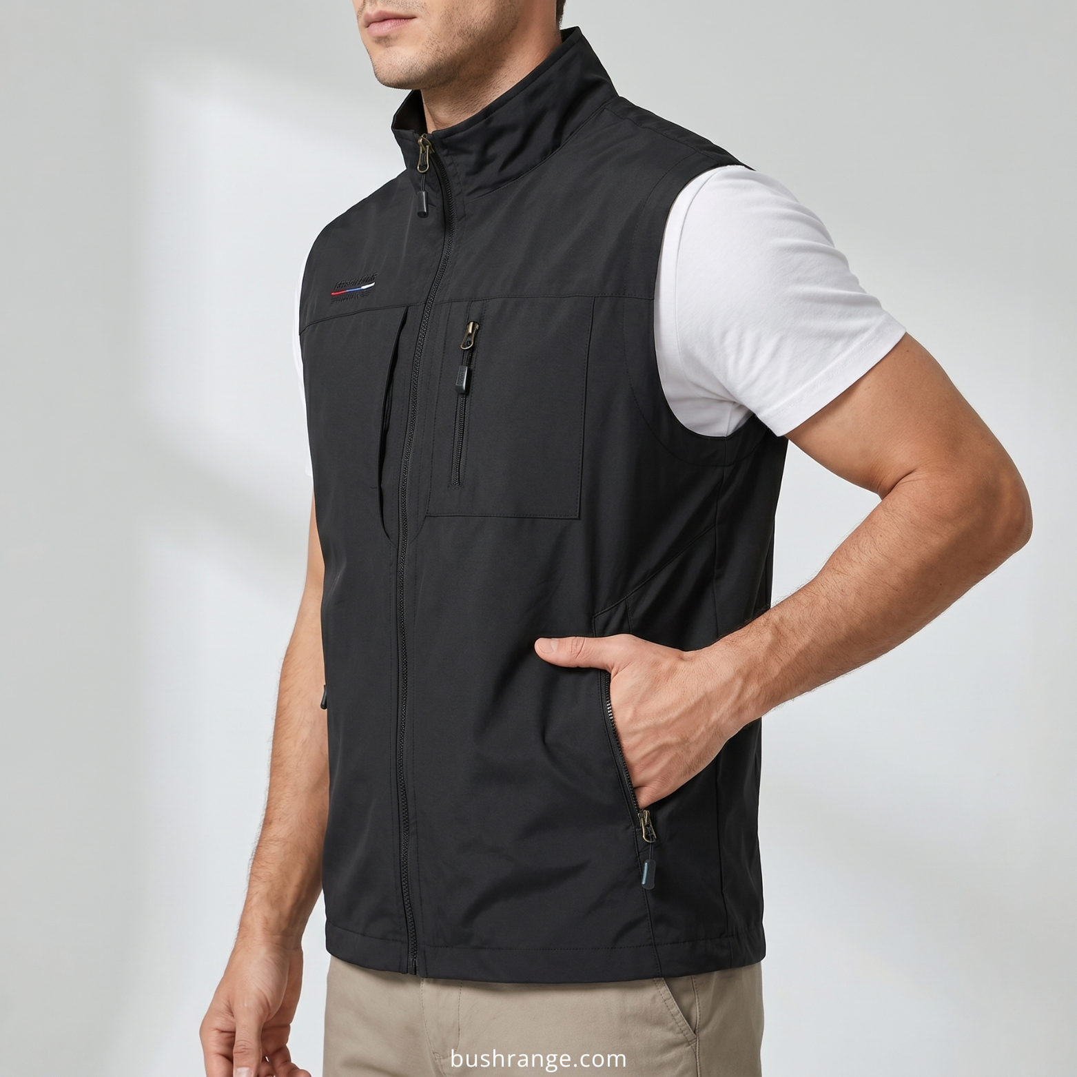 Lightweight Multi-Pocket Outdoor Vest – Quick-Dry Layer for Hiking and Travel