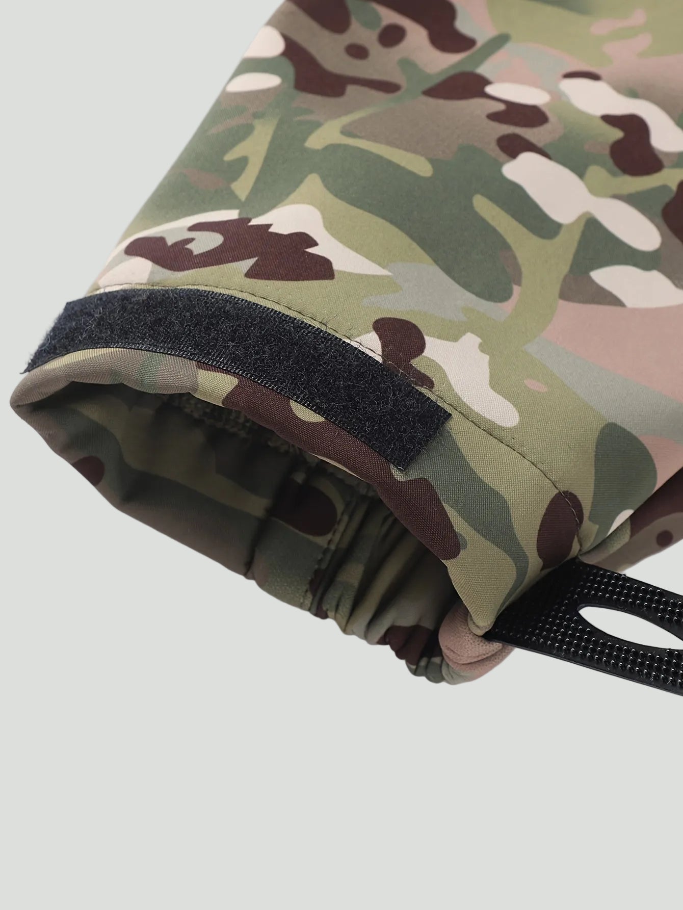 Men’s Camouflage Softshell Jacket – Hooded Outdoor Layer for Cold Weather Use – view 11